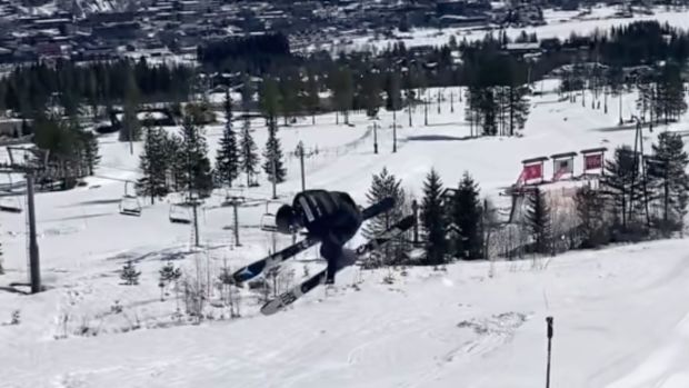 Lihat: Pemain Ski Melakukan Lompatan Dengan Kecepatan Terlalu Banyak Dan Membayar Harga Untuk Itu