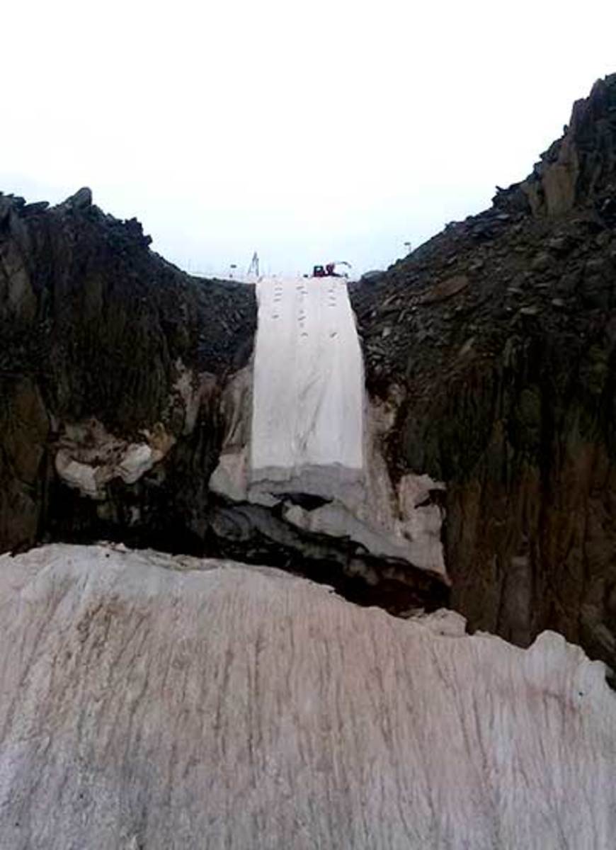By covering the Rognons Glacier with a tarp, ski resort officials hope to preserve access to the skiing off the back side of Grands Montets. PHOTO: Courtesy Pascal Croz/Compagnie du Mont Blanc