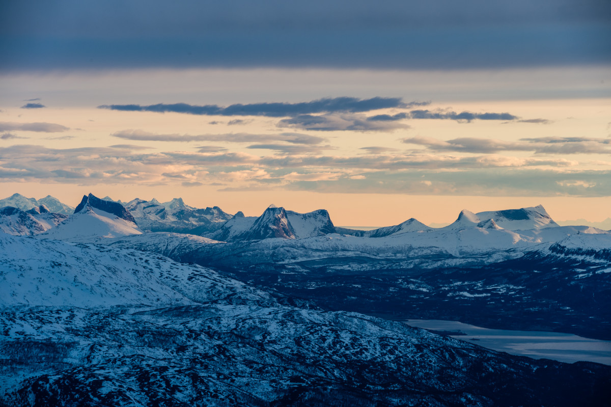 Between the fjords in northern Norway are isthmi full of rarely skied snow-covered peaks.
