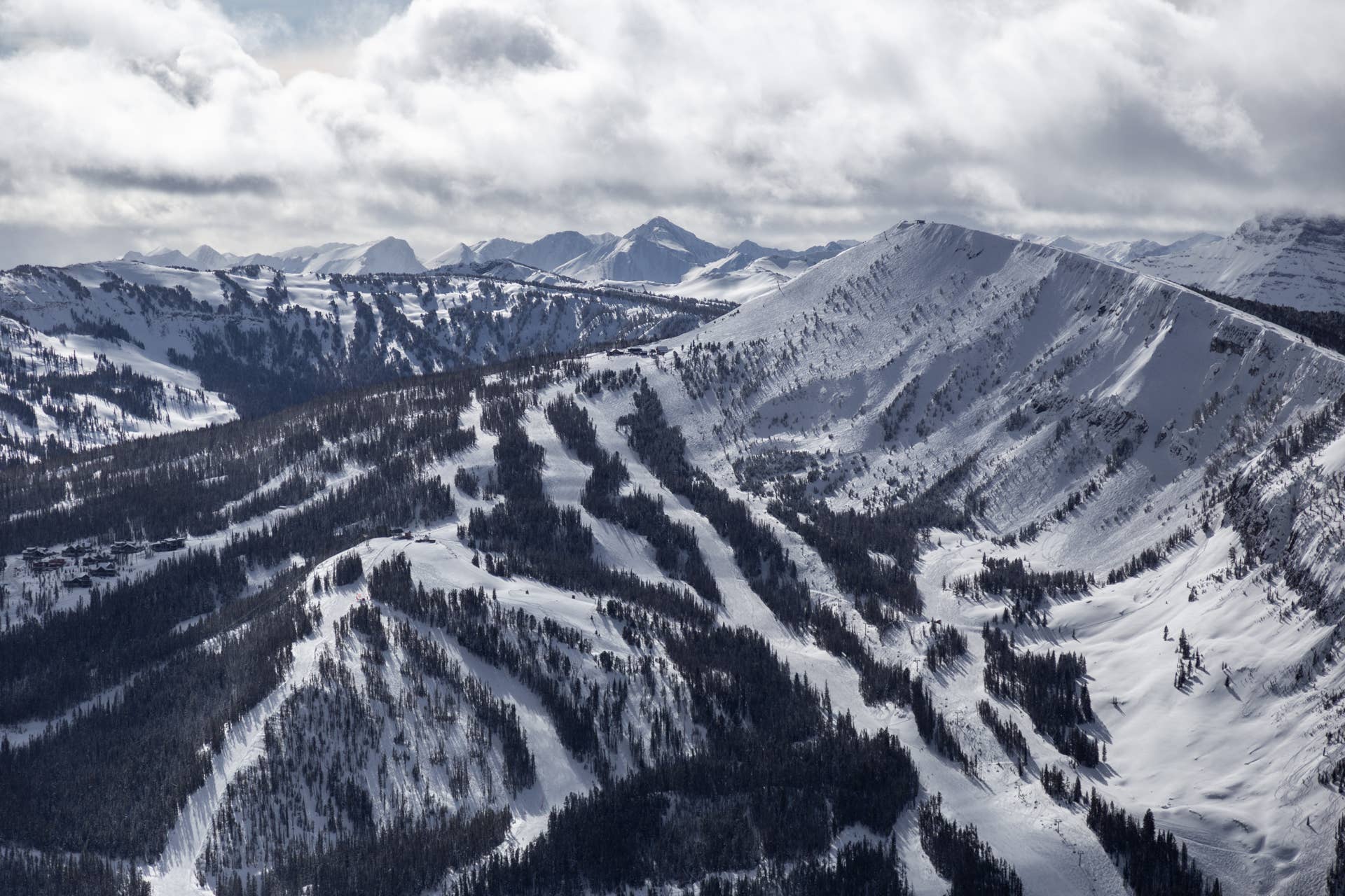 The 5 Best Luxury Ski Resorts in North America - POWDER