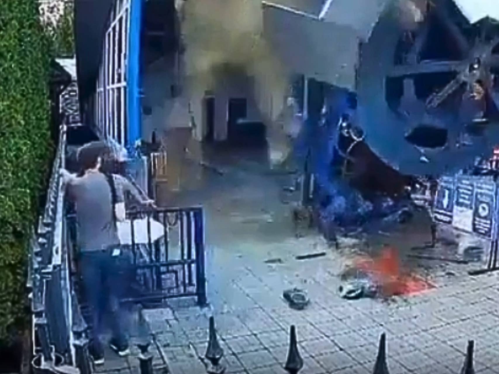 Footage Shows Chairlift Collapse at Russian Resort - Powder