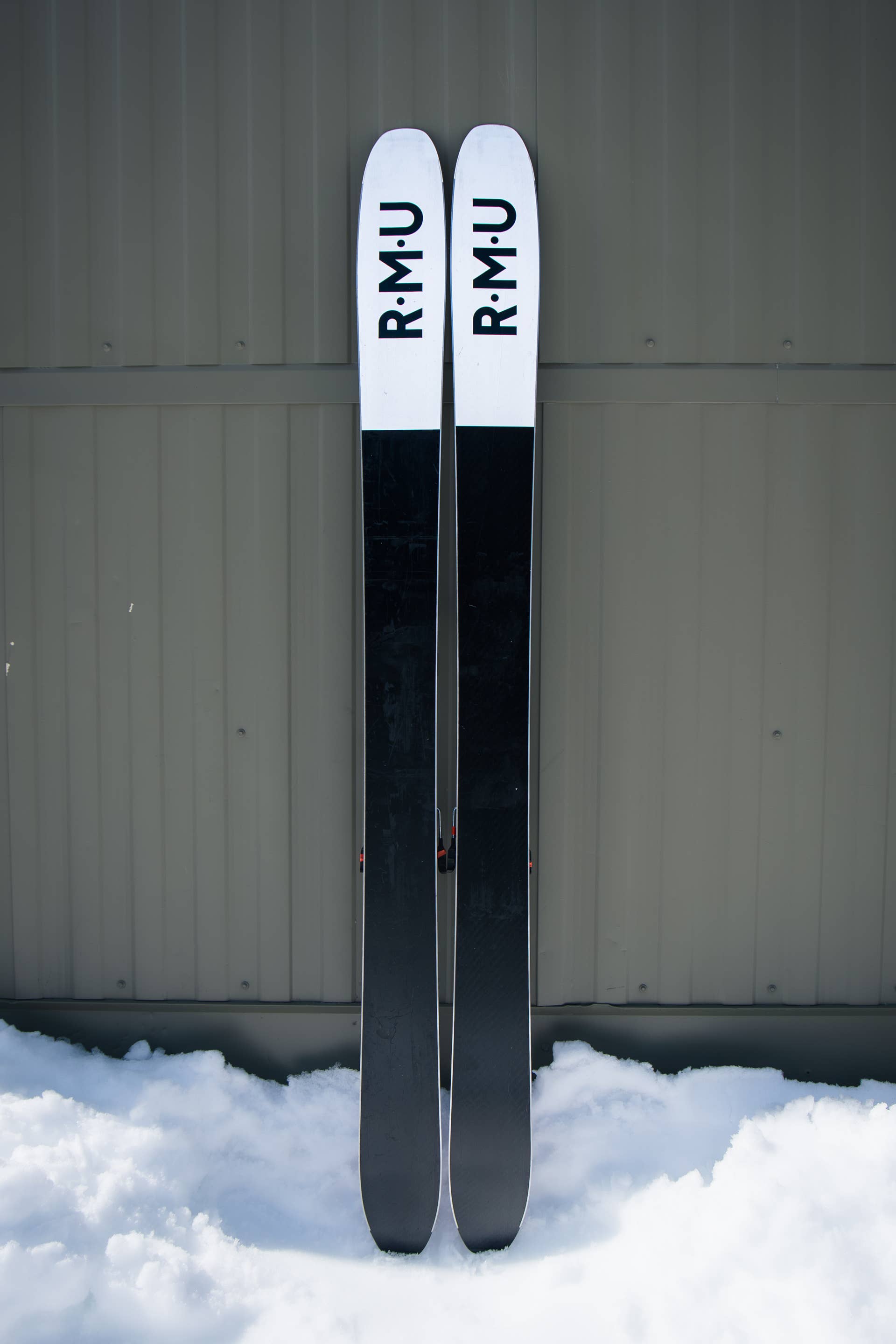 Top Pick for Smaller Skiers: RMU Valhalla 107 - Powder