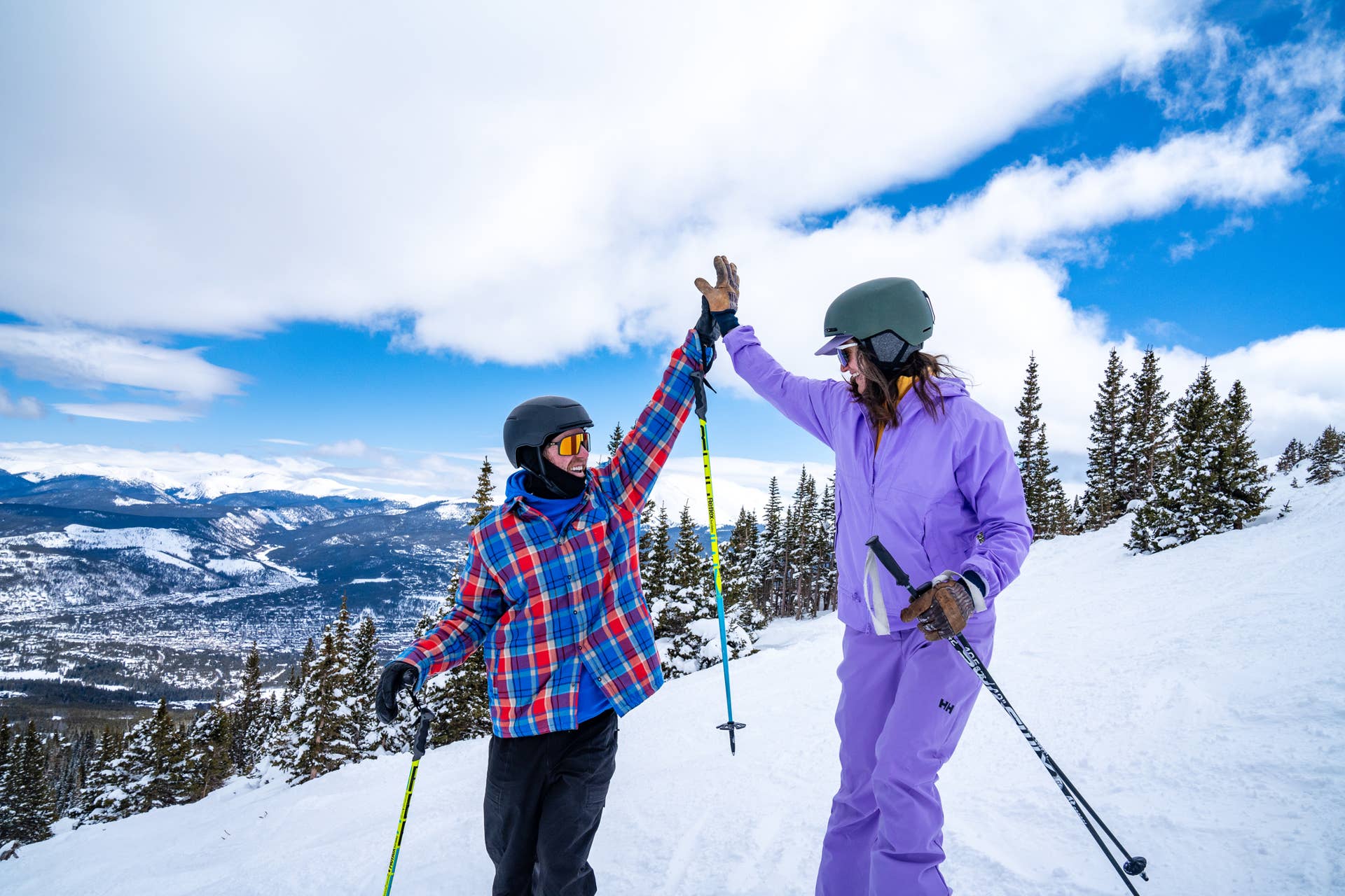 US Ski Resorts Still Open: 2026 Closing Dates & Snow Reports - Powder