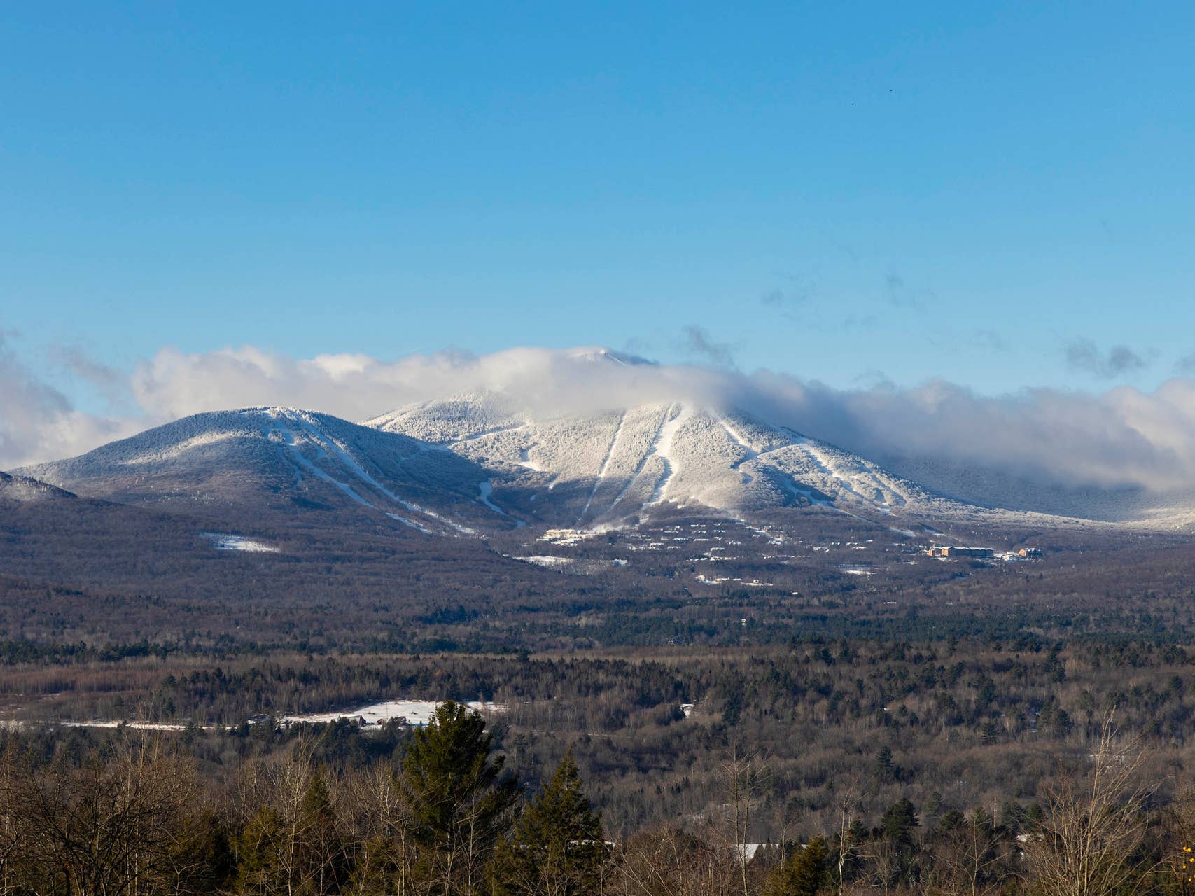 The 11 East Coast Ski Resorts Still Open in 2026 - Powder