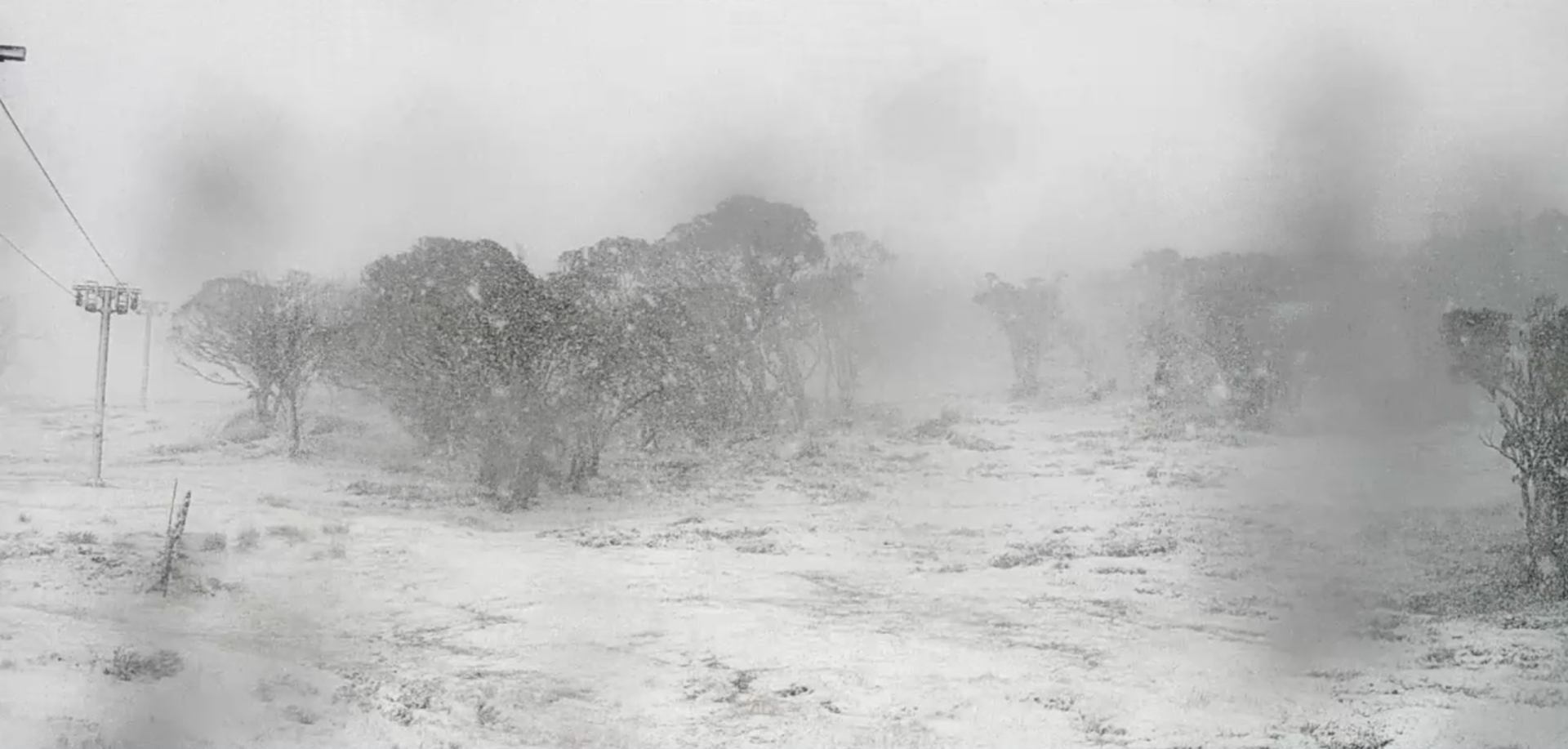 Australian Ski Resorts Record First Snowfall of Season - Powder