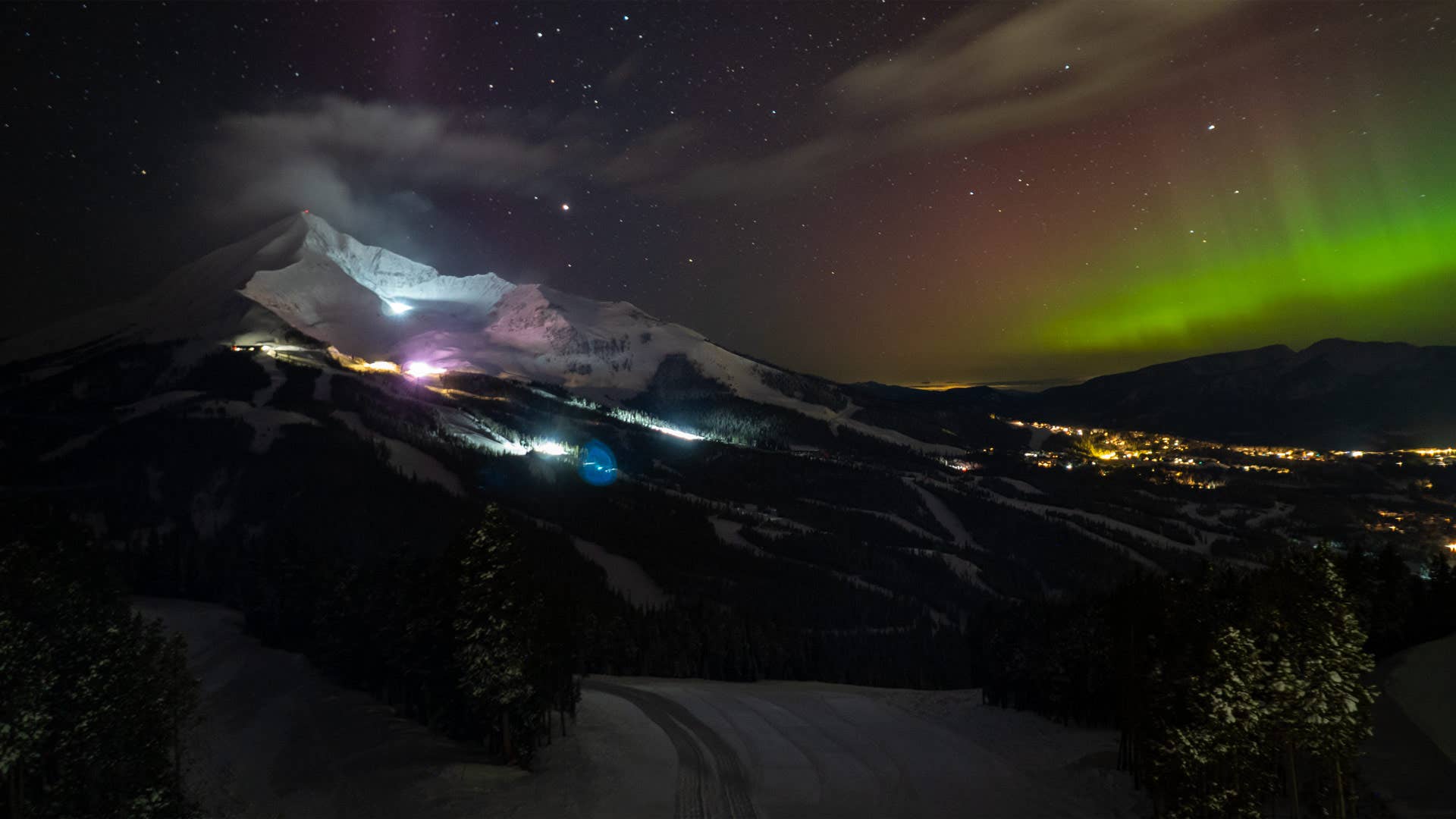 The Northern Lights Just Hit the Ski Resorts and the Photos Are Absurd
