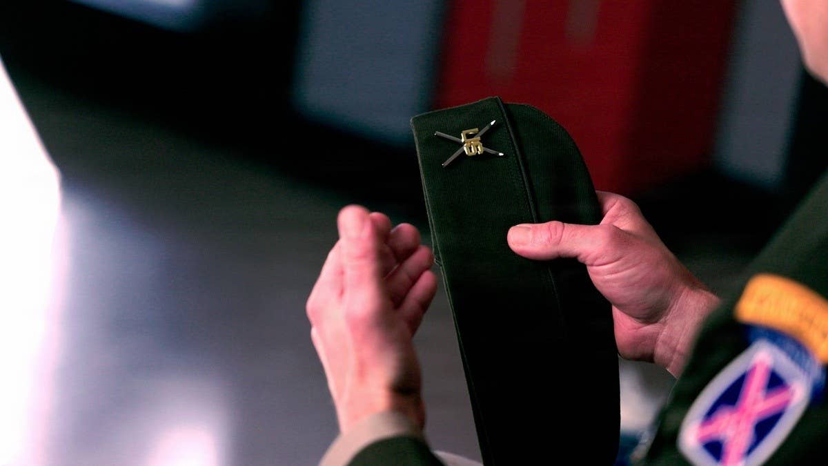 U.S. Army Recognizes 10th Mountain Division Insignia - Powder