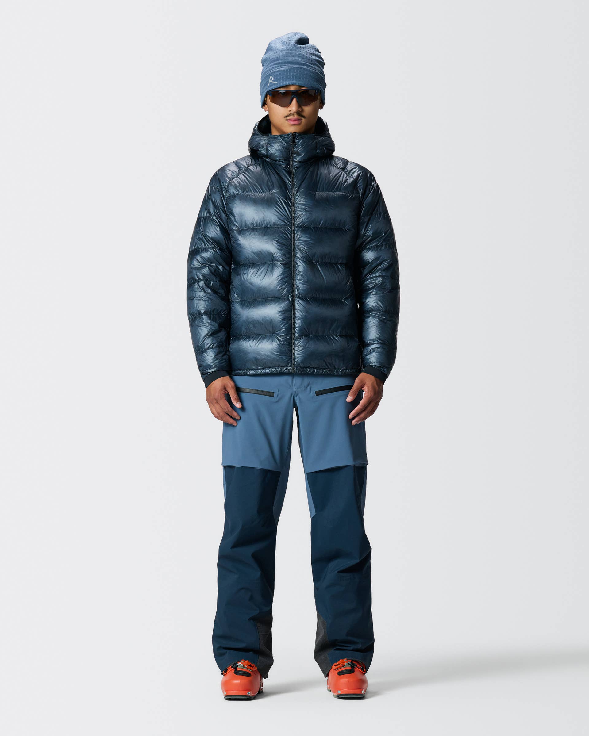 Rraide Raide Drops New 2027 Packs, Apparel, and Gloves - POWDER