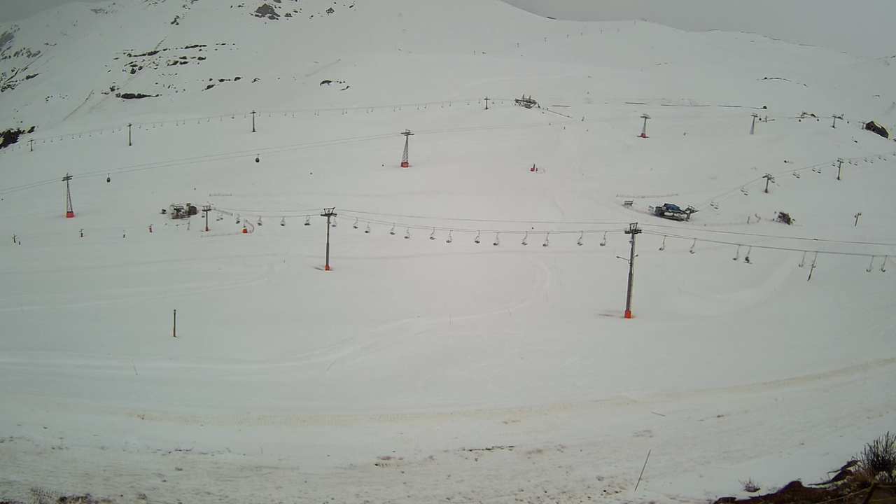 Valle Nevado, Chile, Extends Ski Season Until December - POWDER