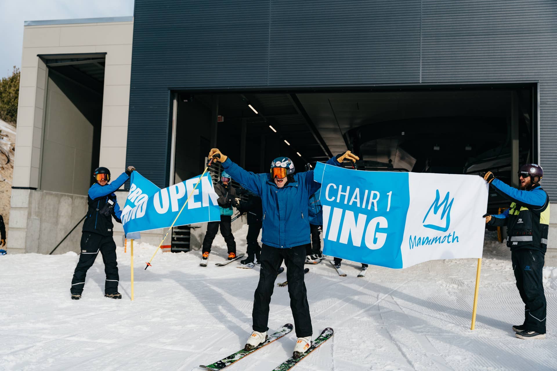 When Does Mammoth Mountain Open for the 2025 Ski Season? - Powder