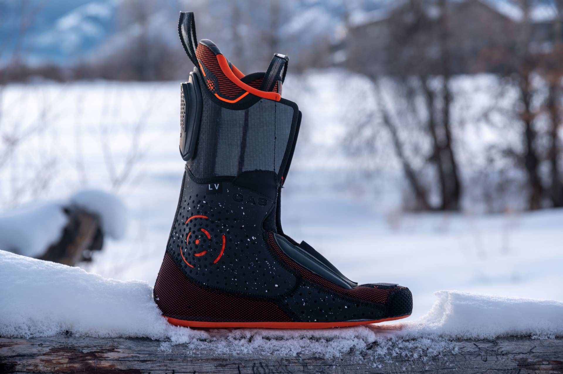 Best Ski Boots for Narrow Feet: Tecnica Mach1 Review - Powder