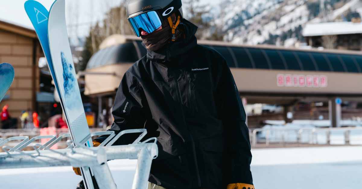 Review: Peak Performance Vertical Gore-Tex Jacket and Pants