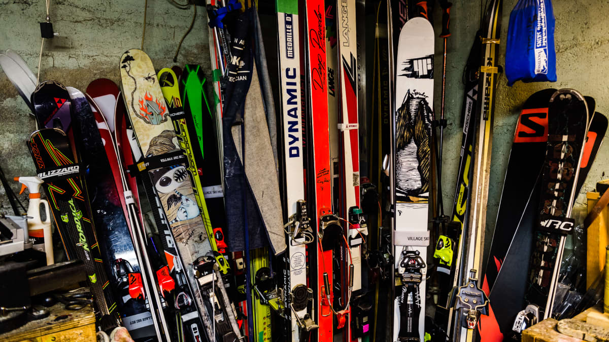 What to Look for When Buying Used Ski Gear Powder