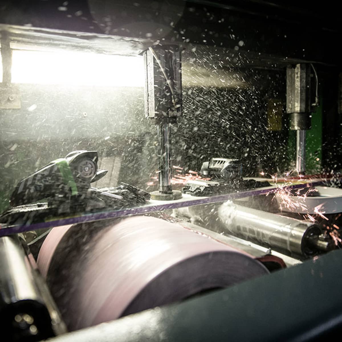 Ski base store grinding machine