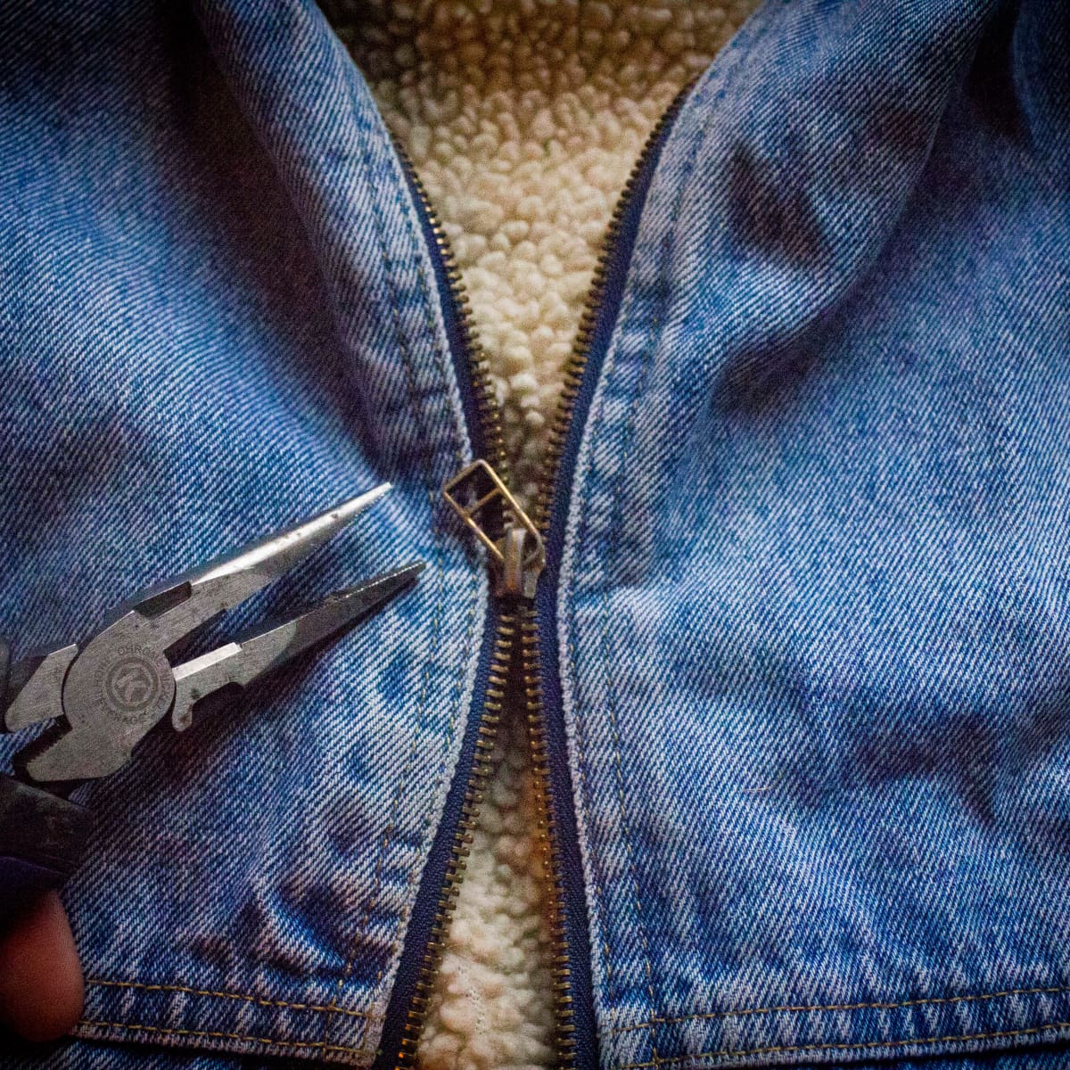Ski jacket zipper discount repair