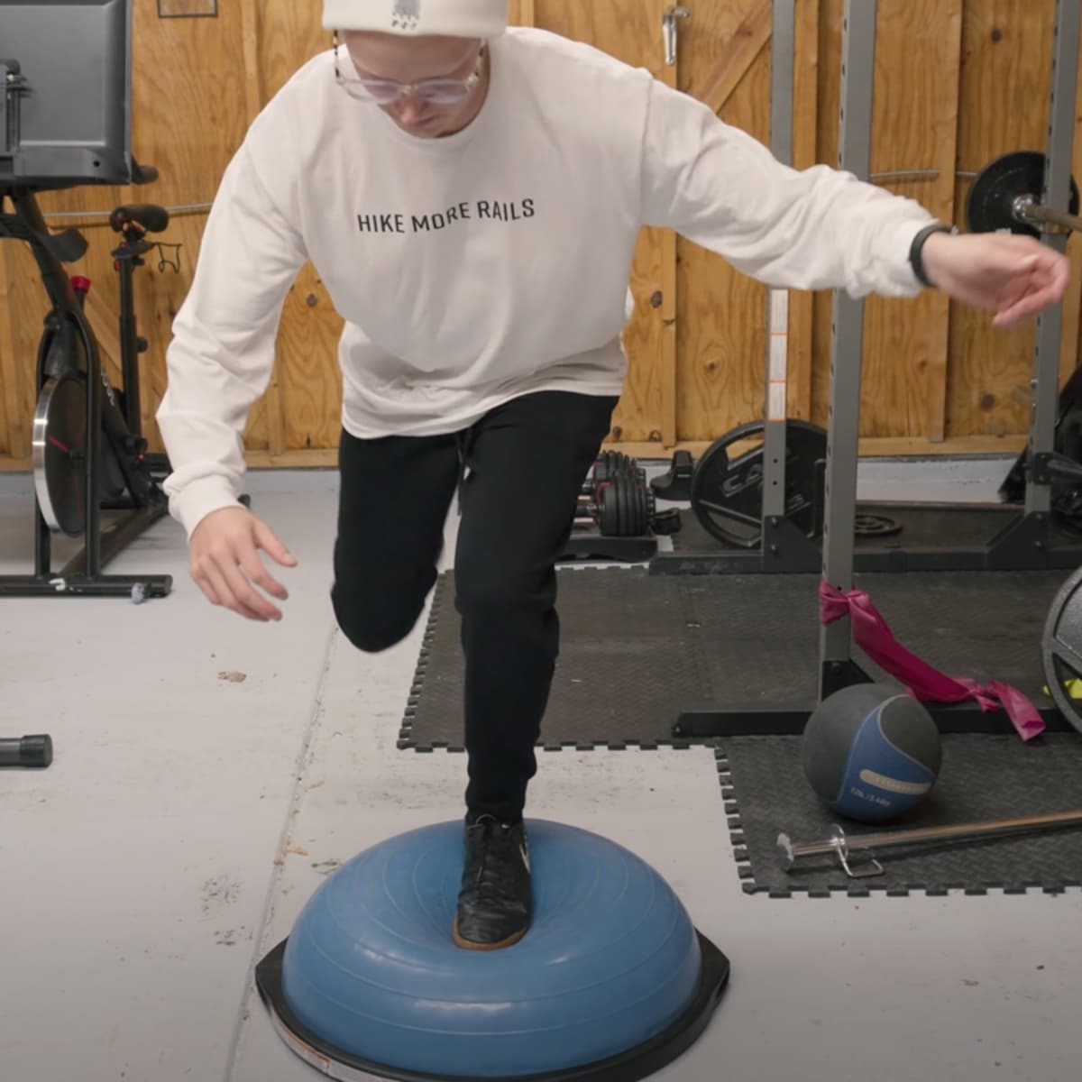 YouTuber Reveals The Best Exercises For Skiing Powder