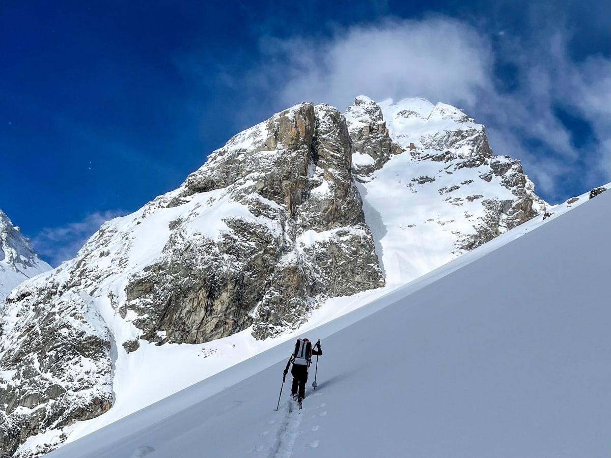 Powder Review: Hyperlite Headwall 55 Pack