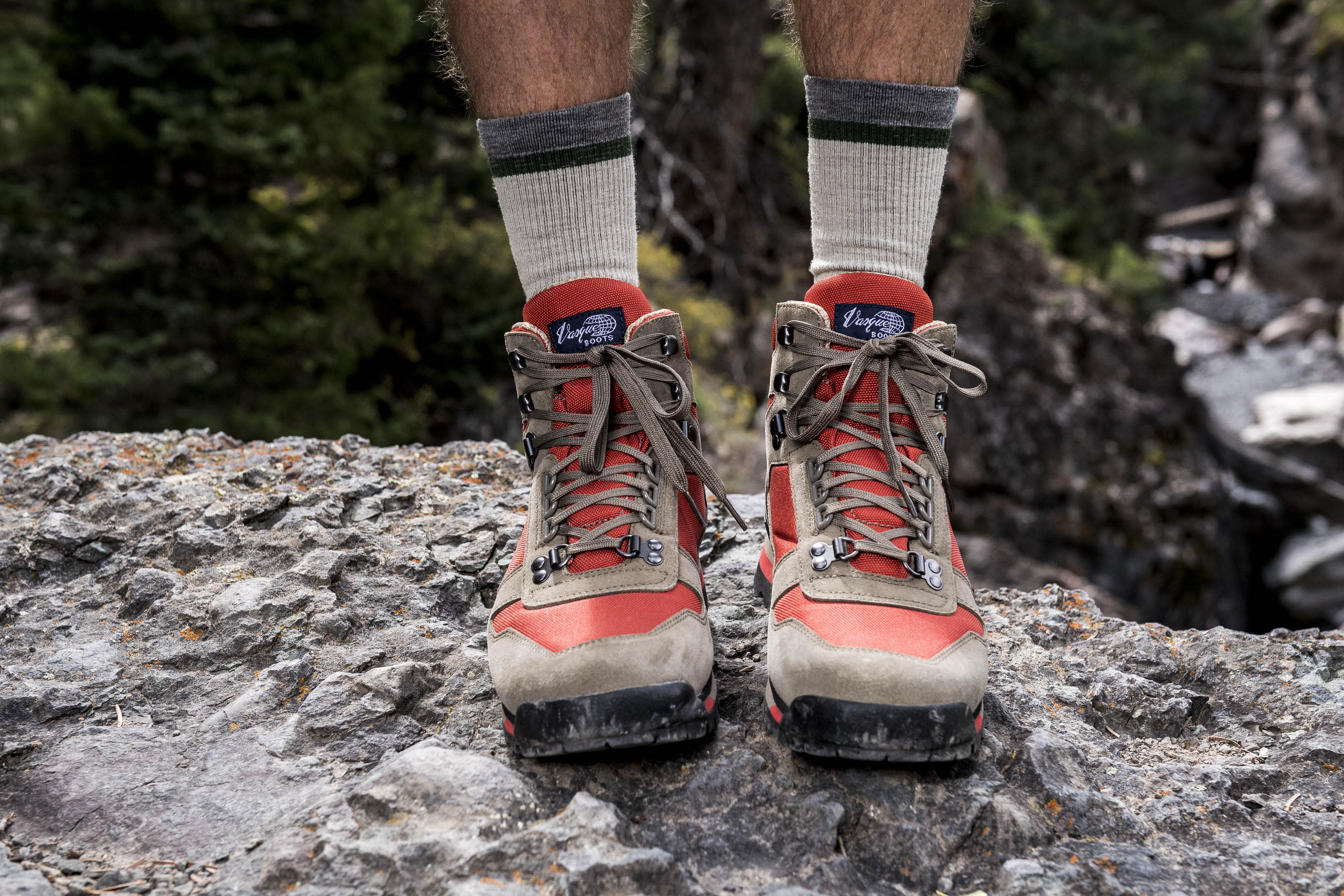 Vasque ネオンサイン WORLD CLASS HIKING BOOTS Vasque's New