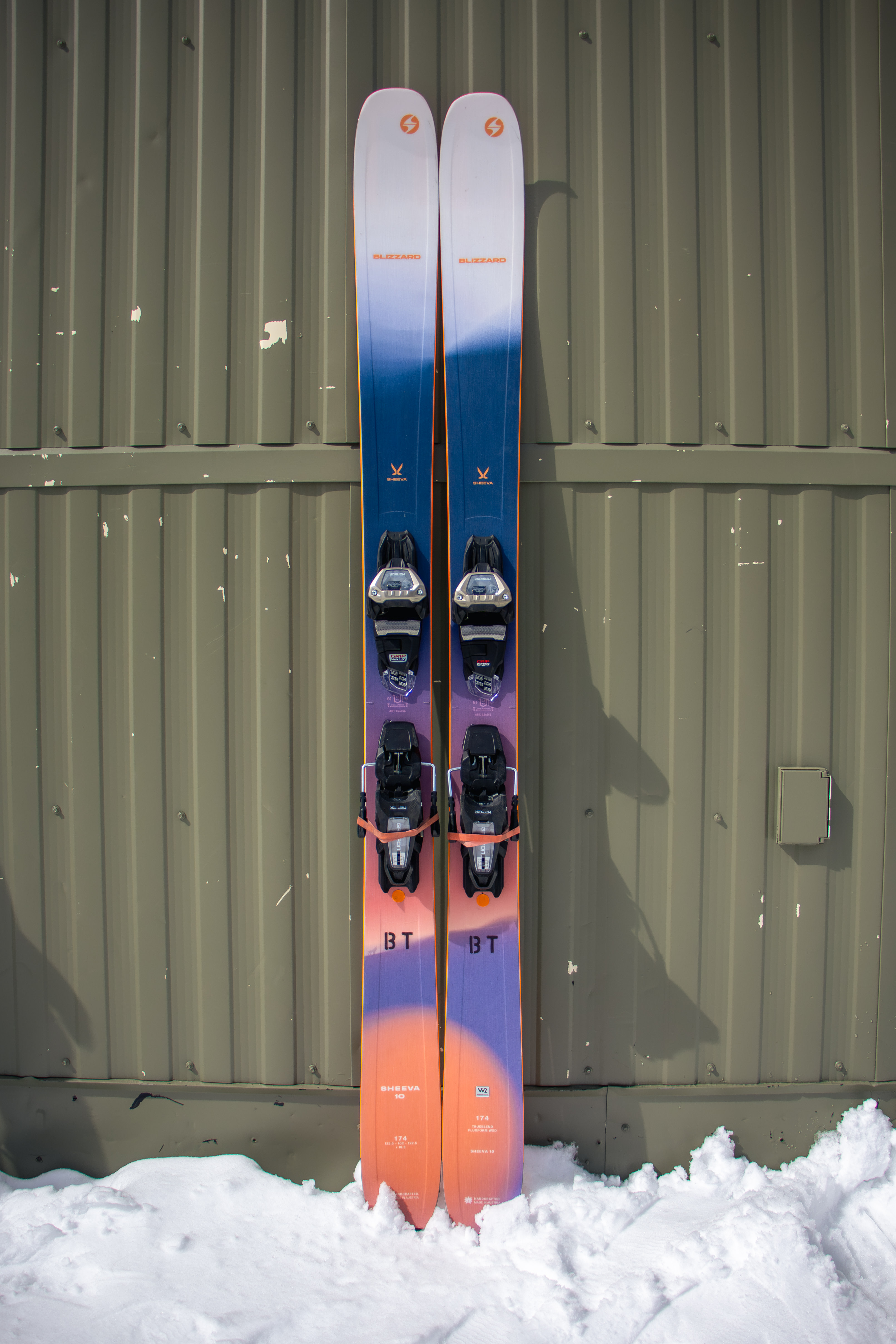 Blizzard Sheeva10 スキー板(クライミングシール付) Review: 2025 Blizzard Sheeva 10 Women's Skis - Powder