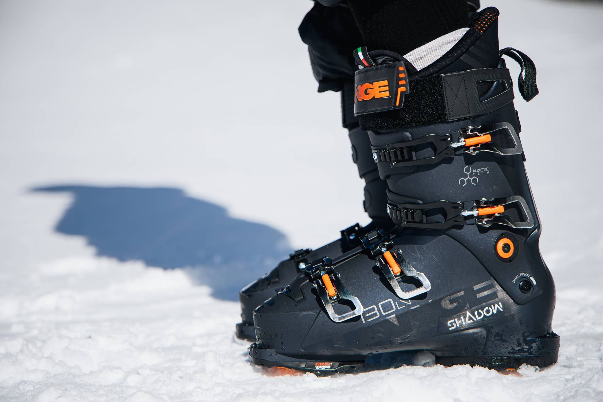 Review: 2026 Lange Shadow 130 Low Volume Ski Boots - Powder