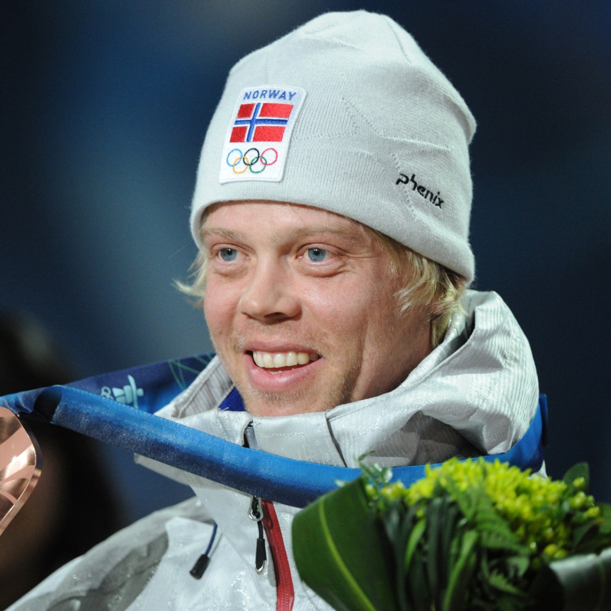World's tallest man joins Mardin kite festival in Türkiye | Daily Sabah, image size:1200x1200