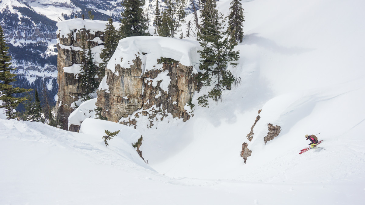 Powder Review: Armada Locator 112 - Powder