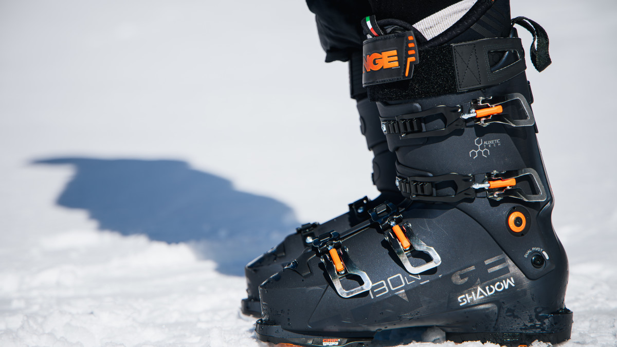 Review: 2026 Lange Shadow 130 Low Volume Ski Boots - Powder