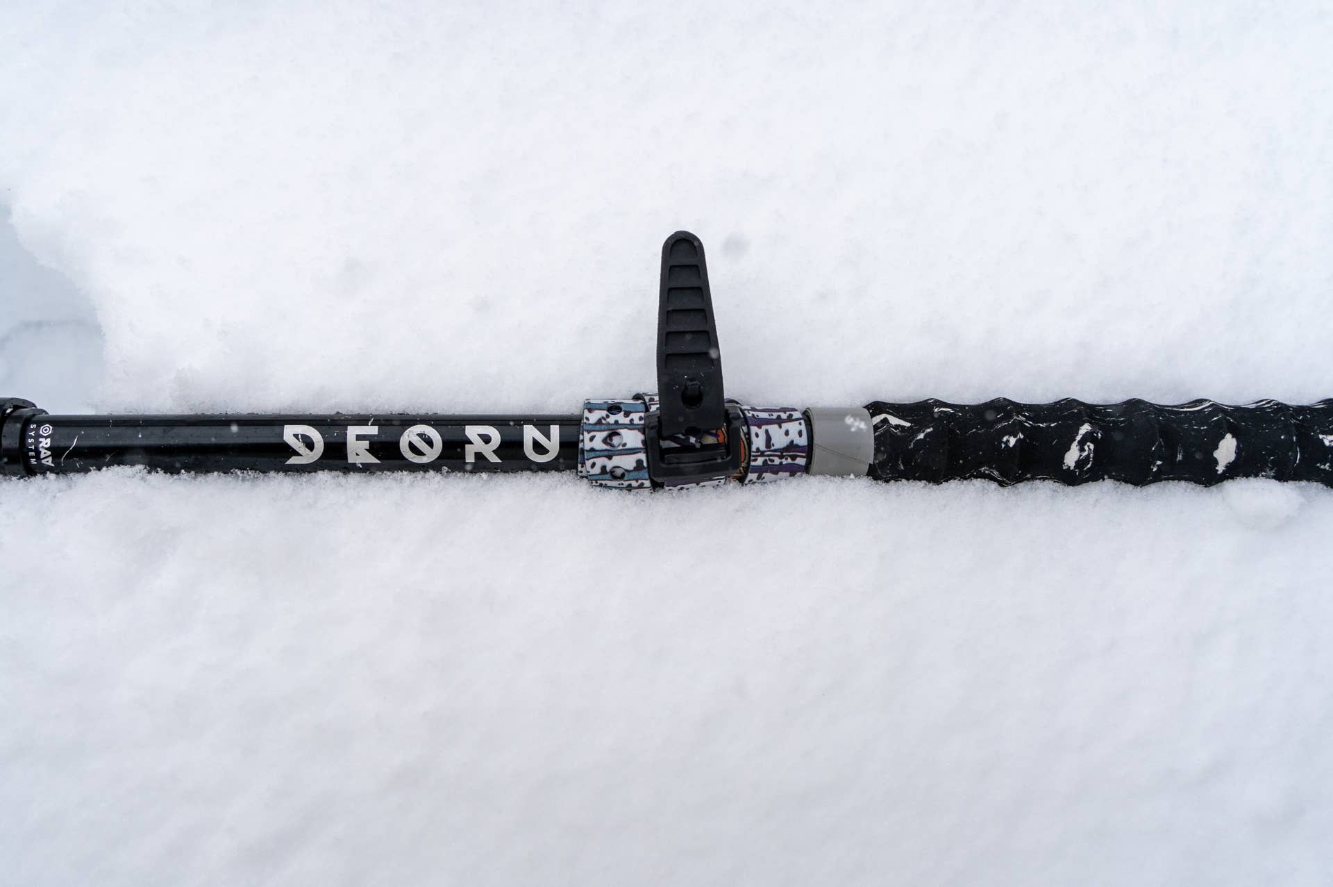 Review: Deorum Apollo FR Poles - Powder
