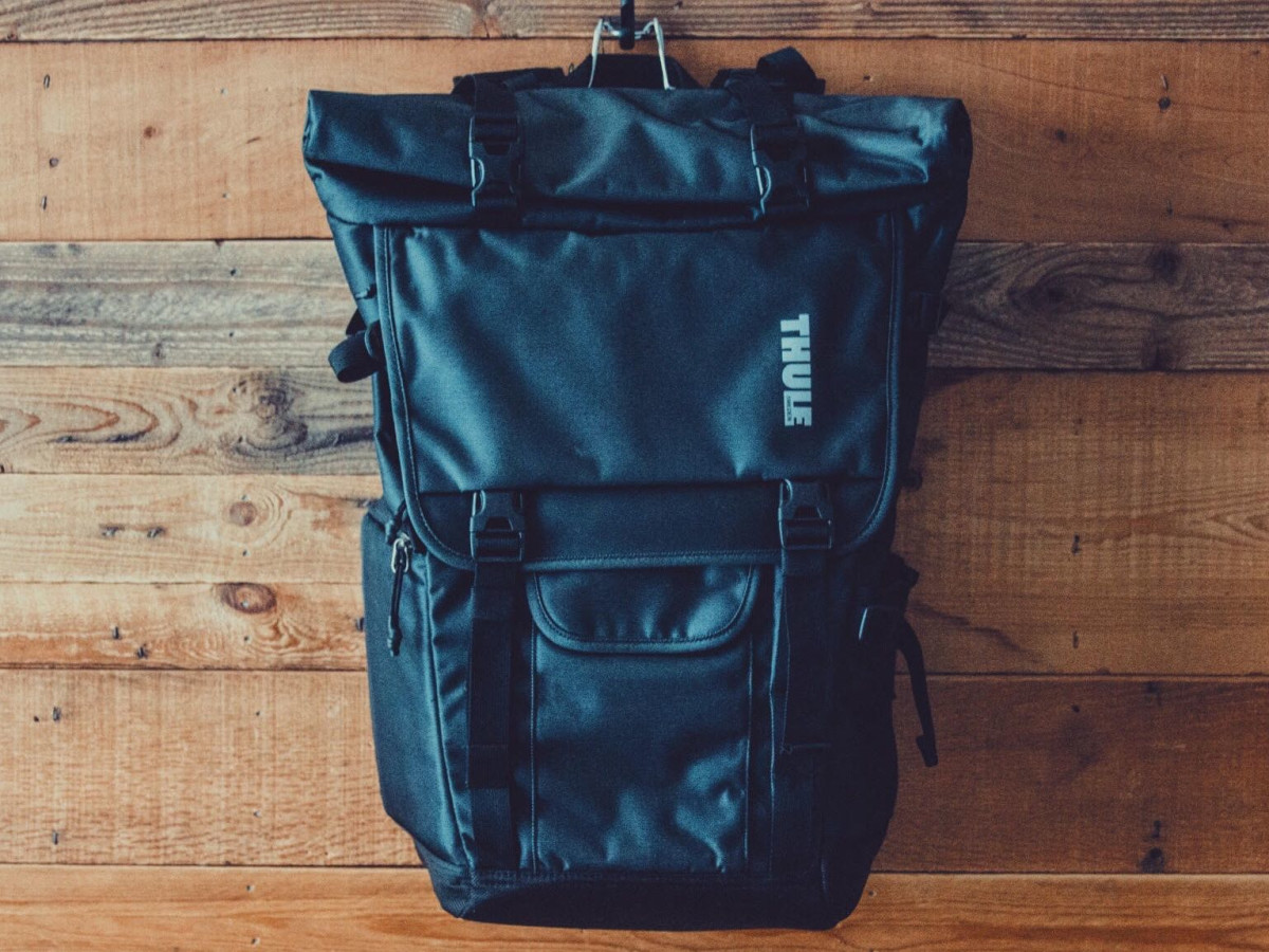 Thule Covert DSLR Rolltop Backpack - Powder