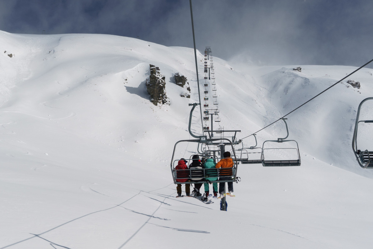 Skiers Go Huge With Doubles and Triples in Wild NZ Session