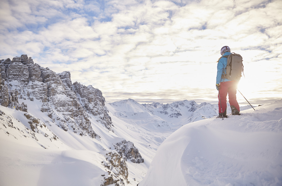 Can't Stop Overthinking While Skiing? Try These Tips