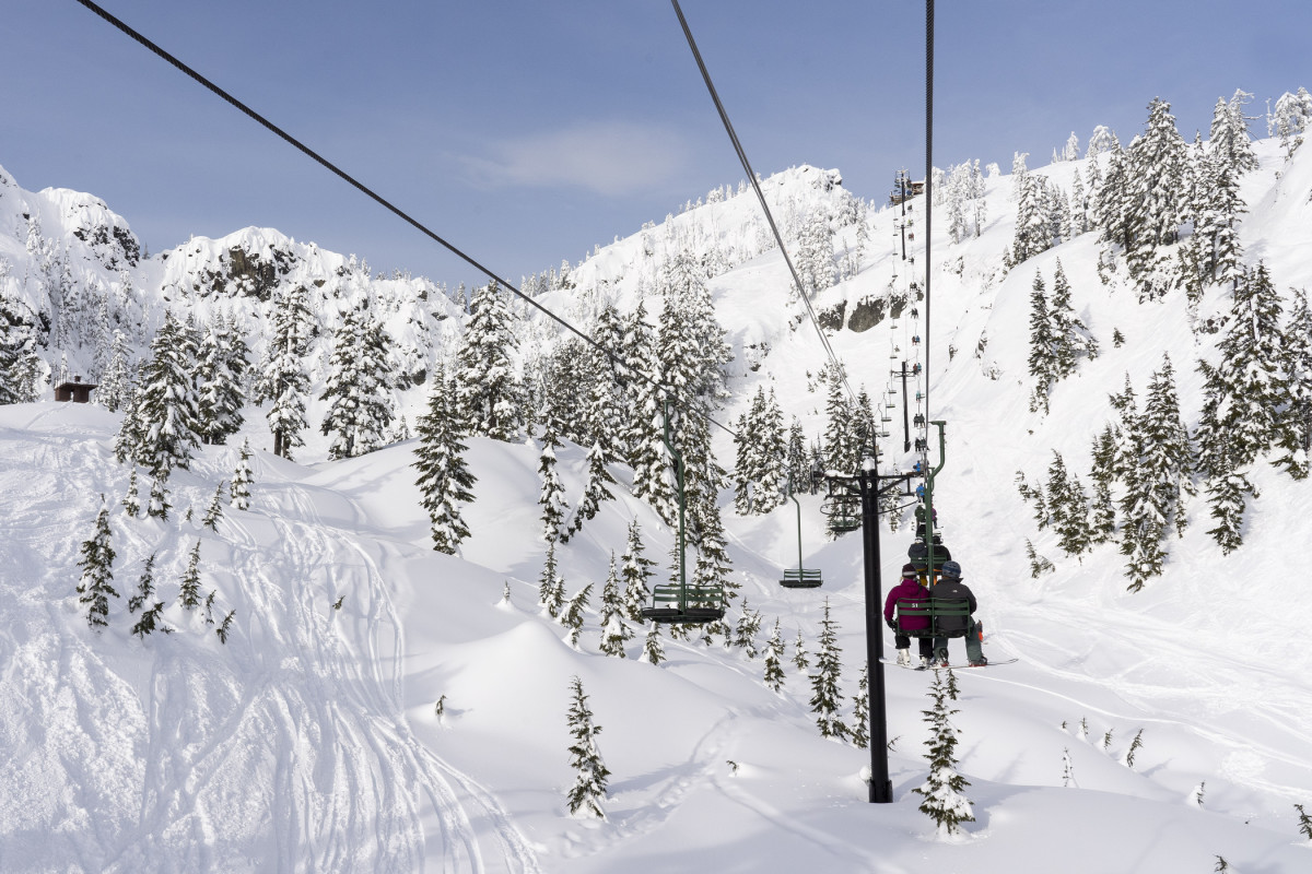 When Will the PNW's Ski Resorts Open in 2025?