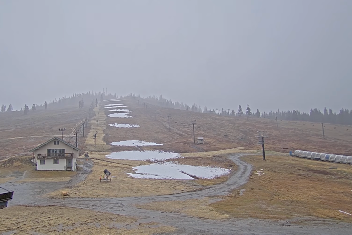 Washington's Ski Season Is Delayed Until Further Notice