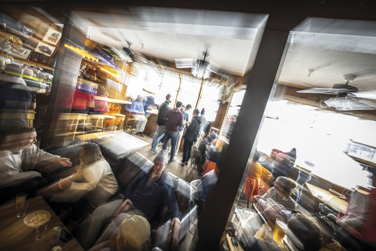 For the Love of Après—Tales of a Monday Spent Skiing and Beyond