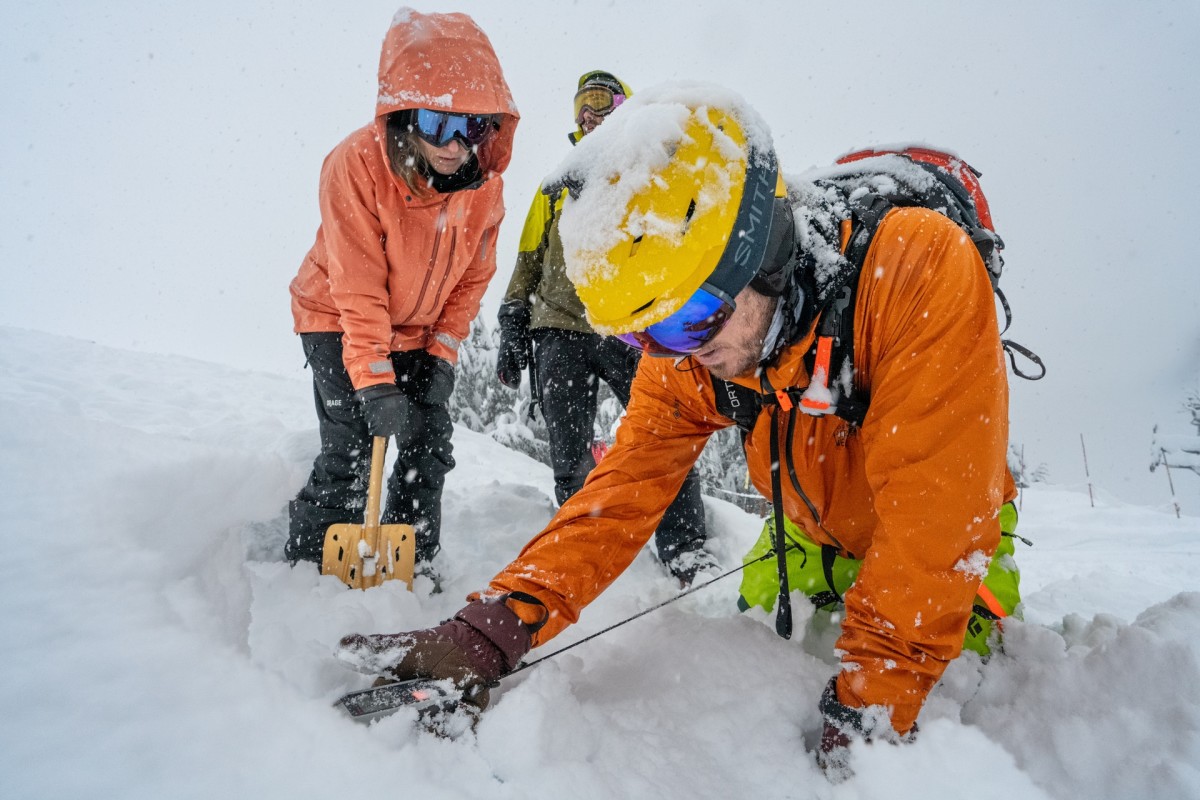 Alyeska To Host Affordable Avalanche Clinics Led by Three of the Best Female Skiers Ever