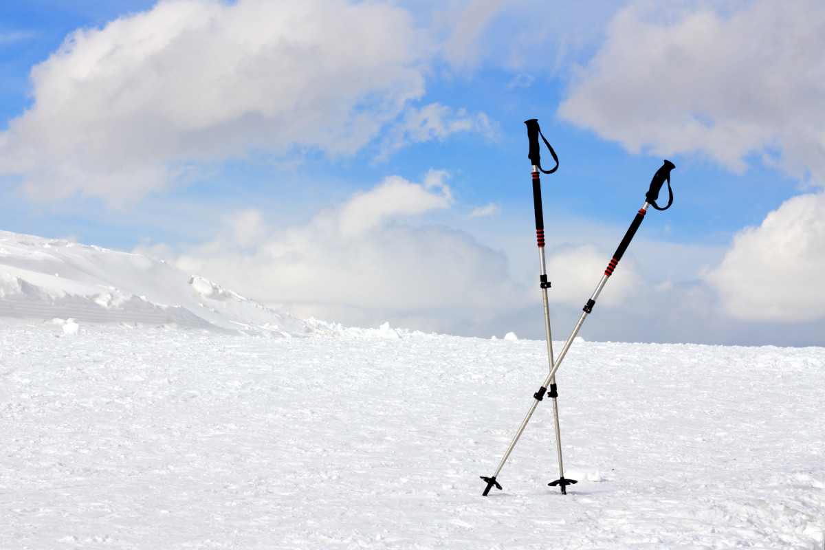 3,398 Skiers Weighed In: Here’s How Often They Actually Use Pole Straps