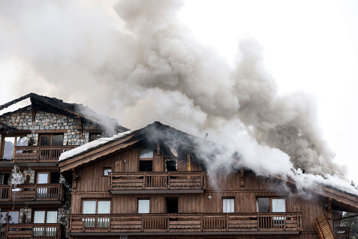 Fire Rips Through Luxury Hotel at Popular French Ski Resort, Hundreds Evacuated