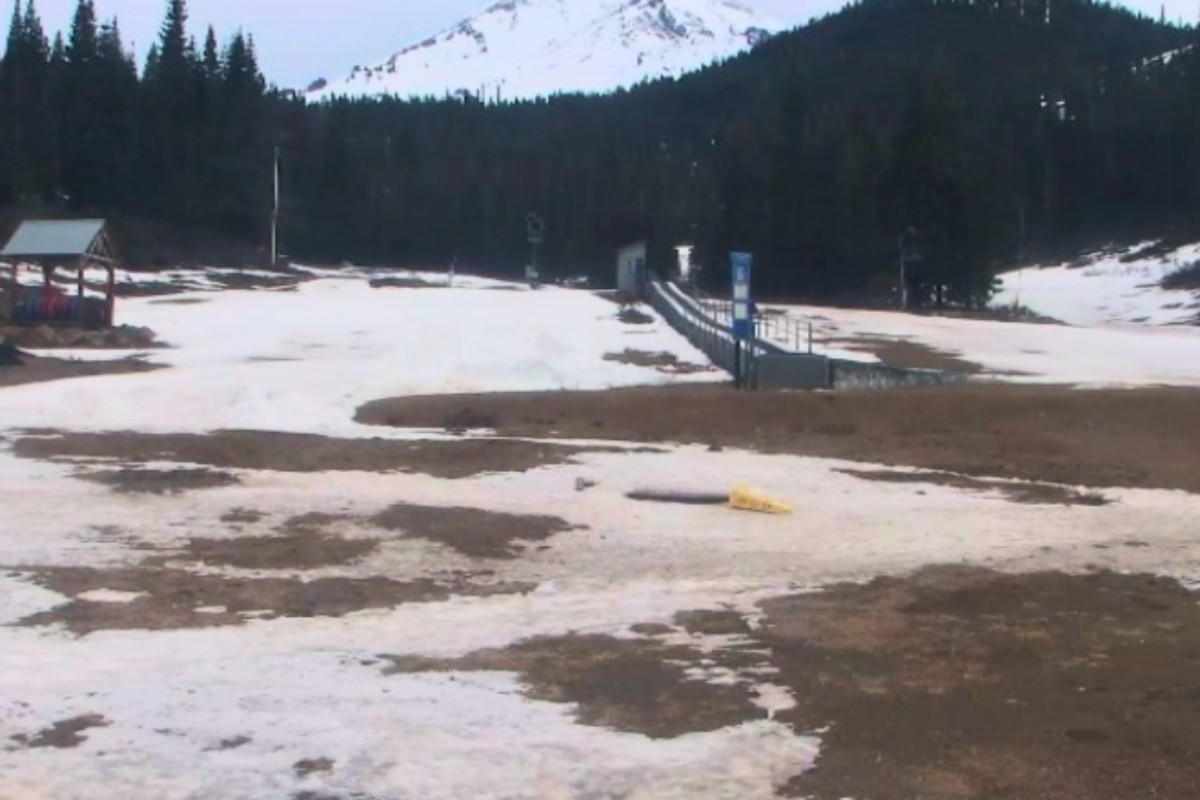Mt. Shasta Ski Area Closes, but Feet of Snow Is in the Forecast