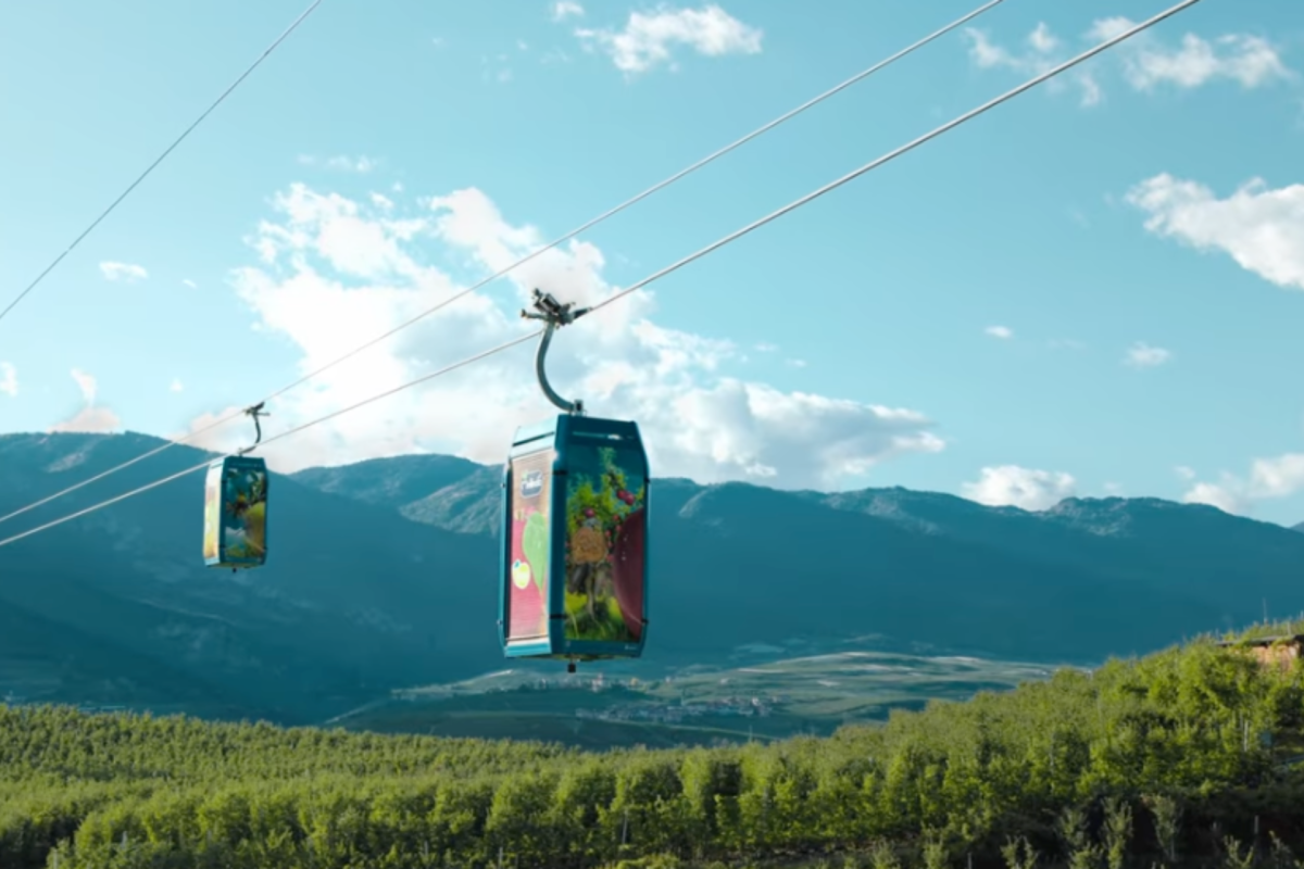New 'Apple Cable Car' Is Inspired by Ski Lifts
