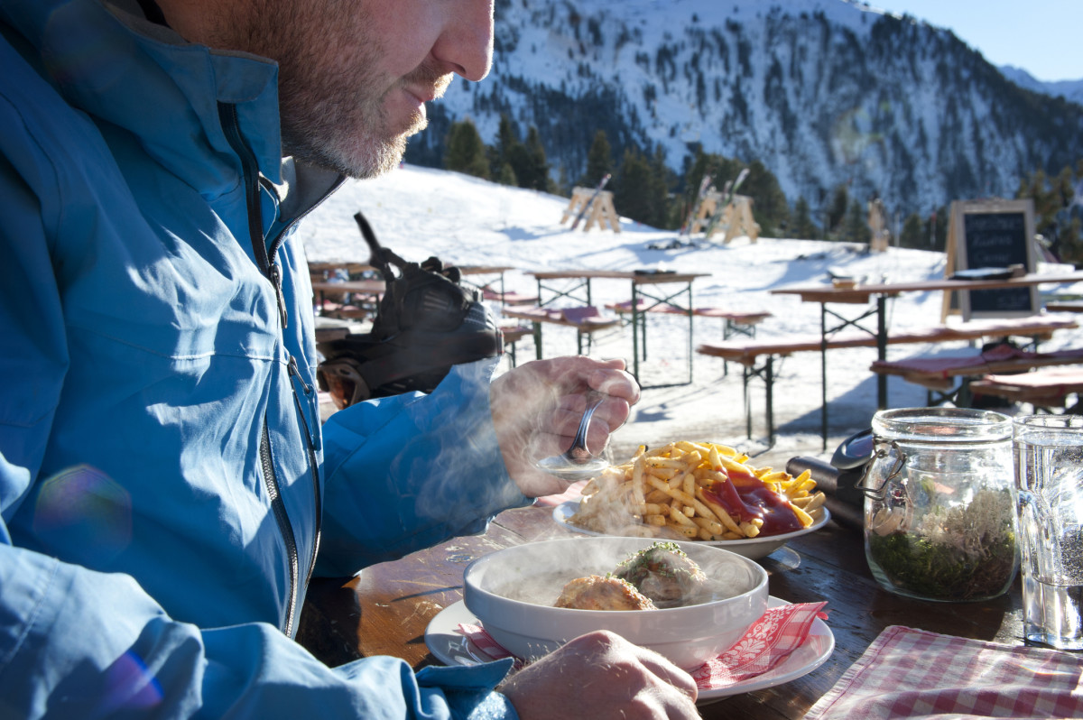 8 Comforting Après Ski Dishes Skiers Love After a Long Day on the Slopes