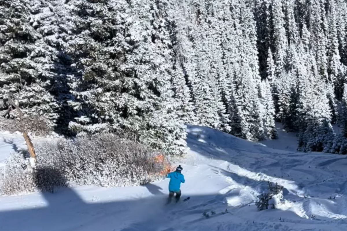 Intrepid Skiers Combine Early Season Turns With Disc Golfing