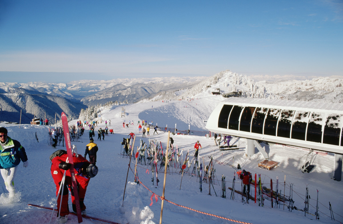 Washington Ski Resort Donates $100K+ to Avalanche Forecasters