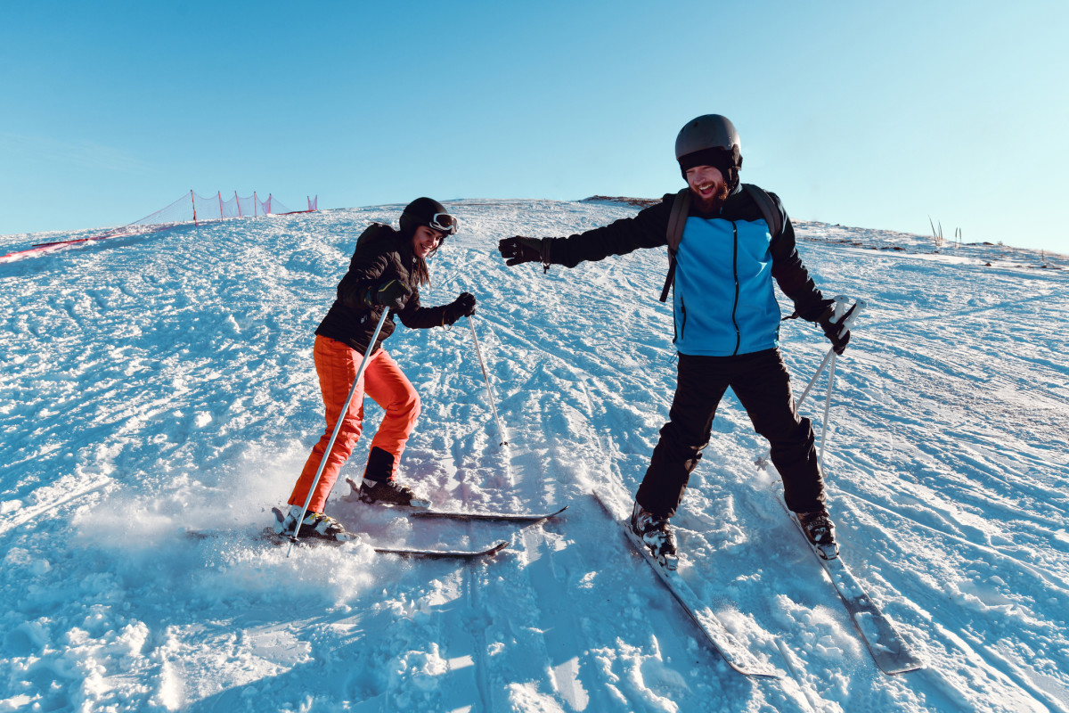 8 Essential Tips: The Beginner Skier's Safety Guide