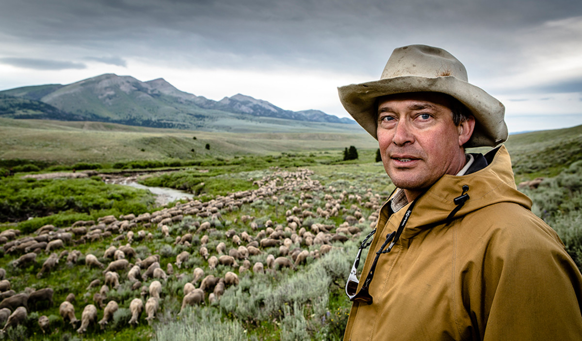 Duckworth_rancher_John_Helle_photo_Dan_Armstrong
