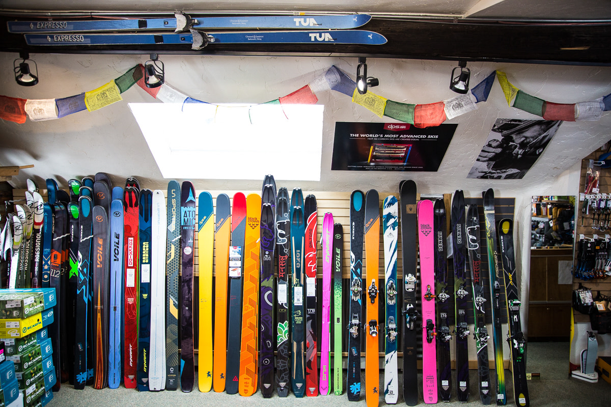 How to Buy New Skis Powder