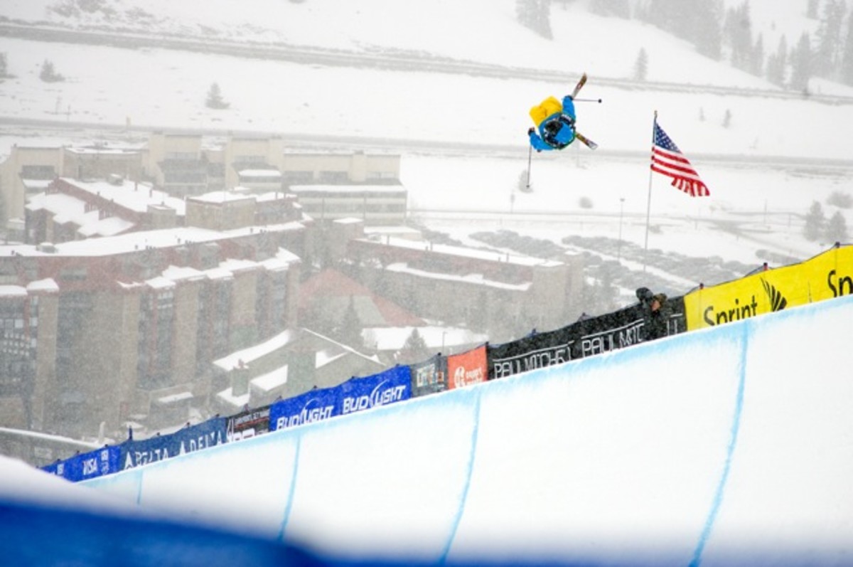 'O Canada!' Team On Top At U.S. Halfpipe Grand Prix
