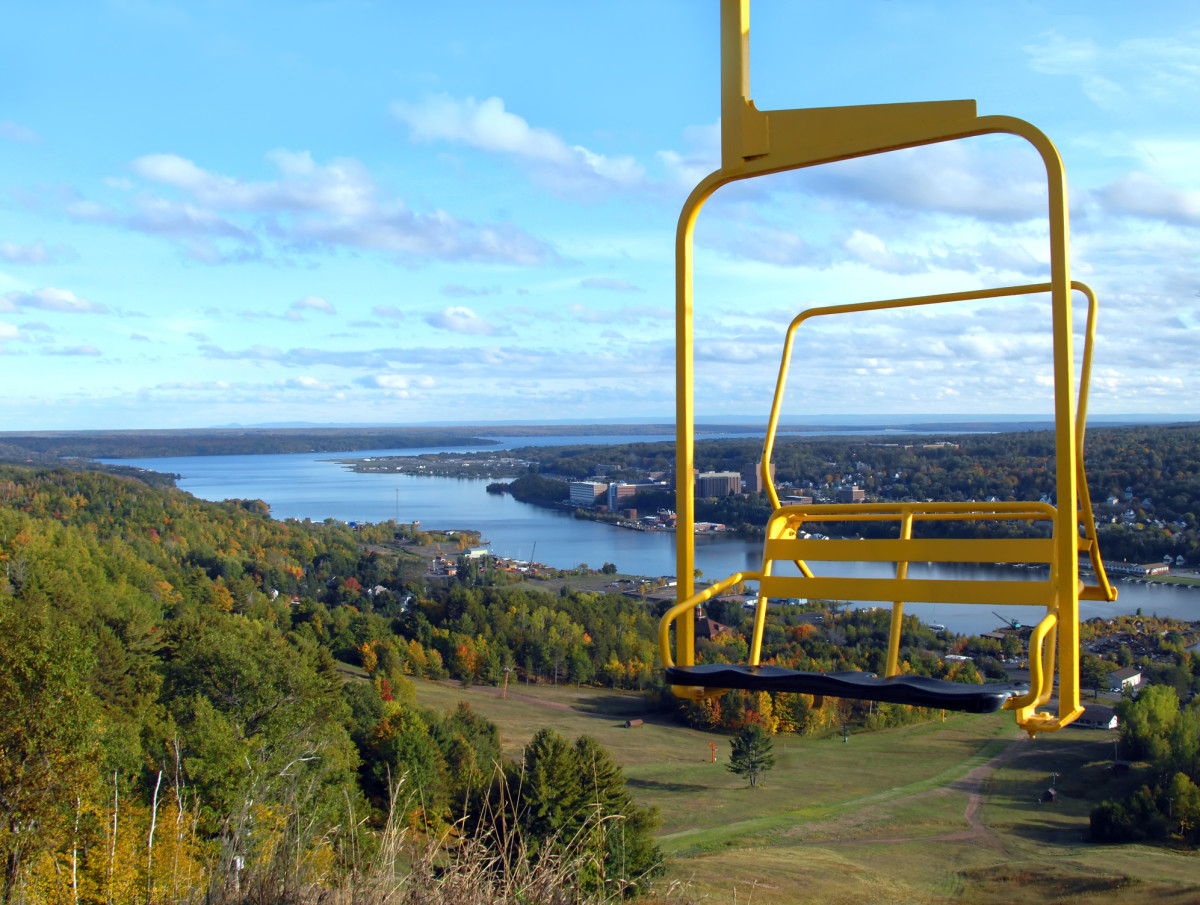 10 Surprising Colleges Near Ski Resorts