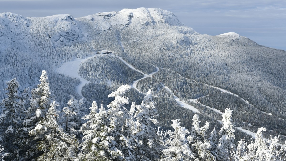 The 6 Most Romantic Ski Resorts for Couples