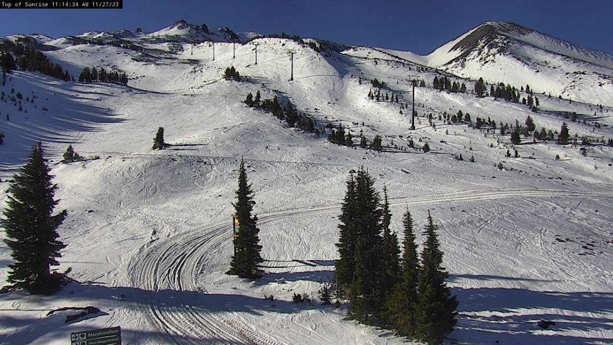 Mt. Bachelor, OR Delays Opening Indefinitely
