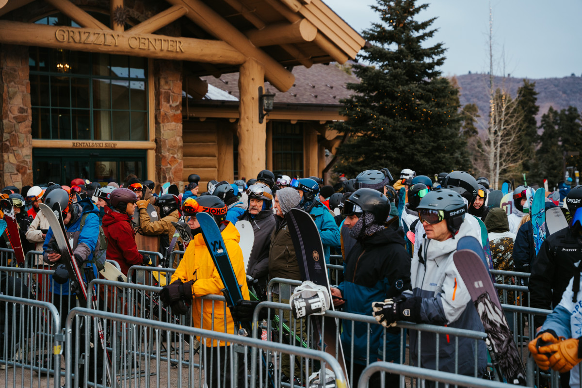 Recap Snowbasin's Opening Day Powder Resort Region Utah